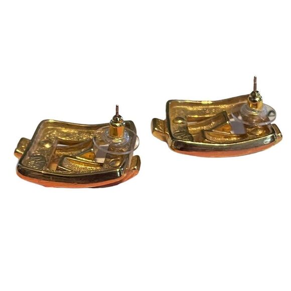 Joan River's Gold Tone/Buckle Style Pave' Star/Faceted Cut Crystal Earrings - Picture 6 of 7